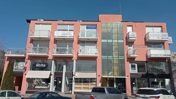 Local Comercial en Constitución 1300