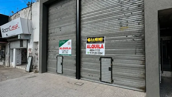 Local Comercial en Charlone 1200