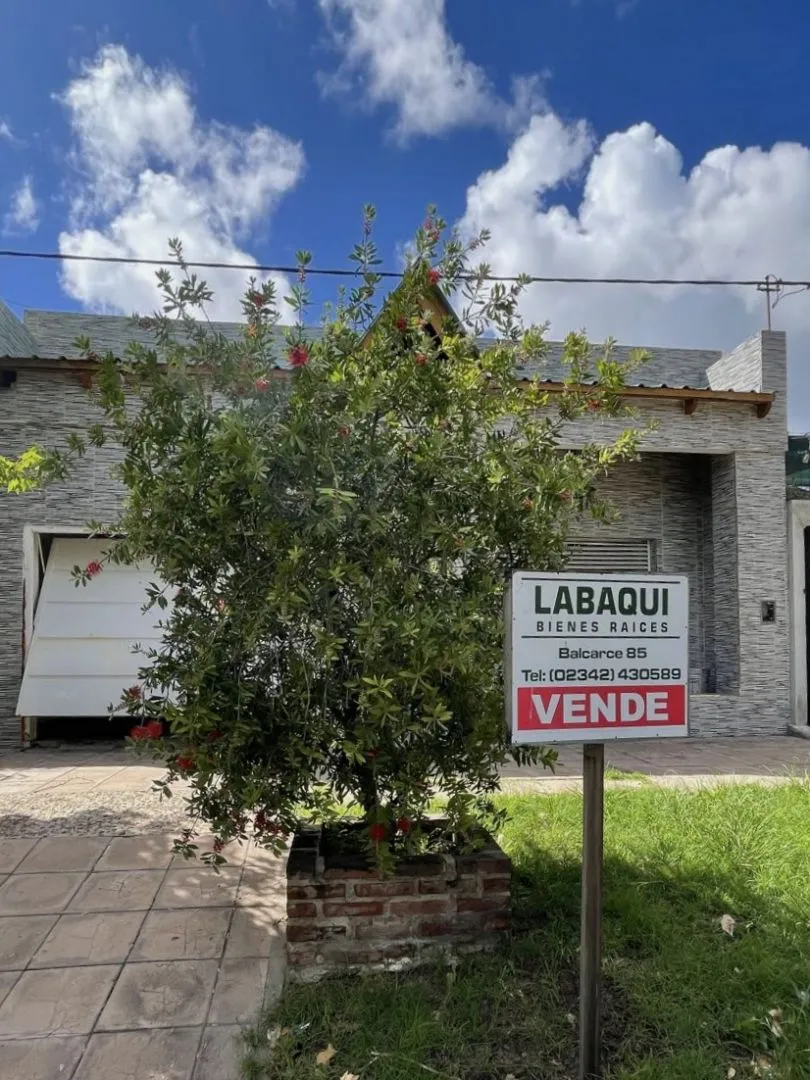 Casa en CHACABUCO 200