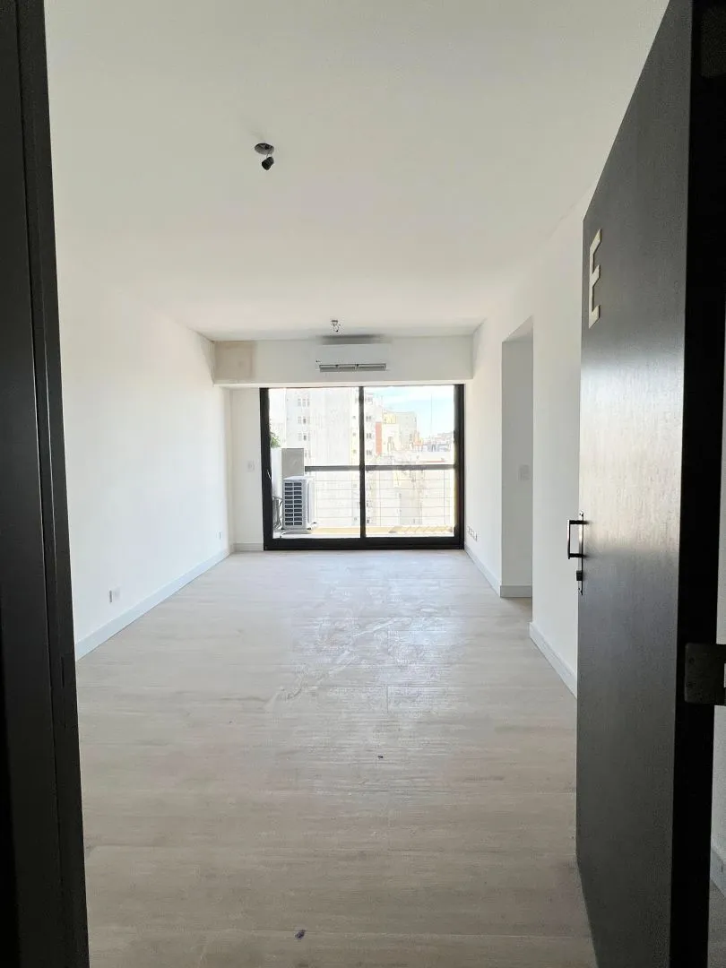 Departamento en AV. CORRIENTES 3400