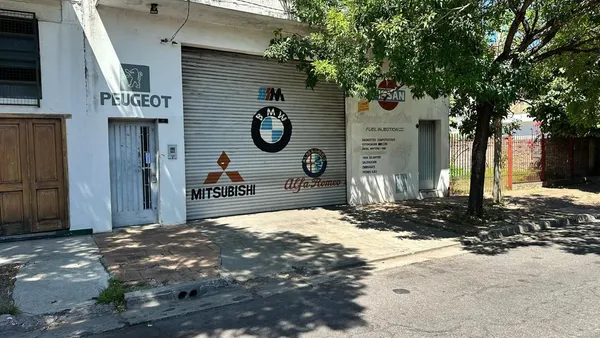 Local Comercial en villa de lujan 900