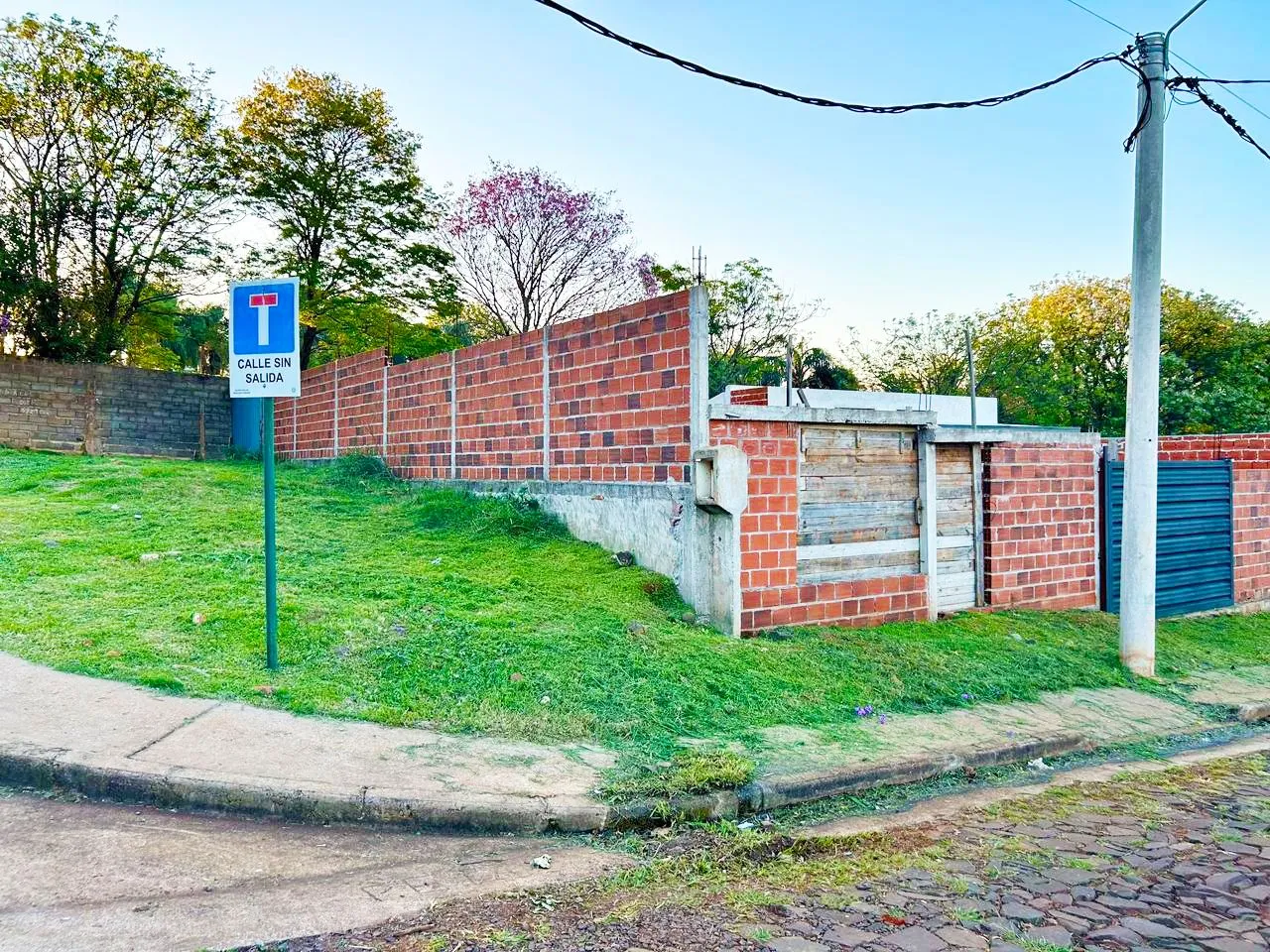 Lote en Av. Andresito 6400