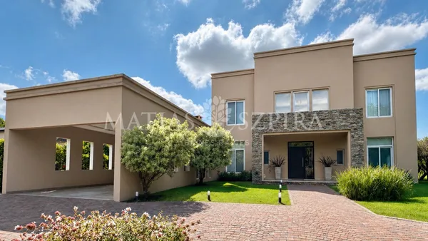 Casa en Av Gaona, Colect