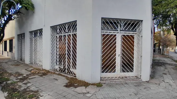 Local Comercial en LAVALLE 200