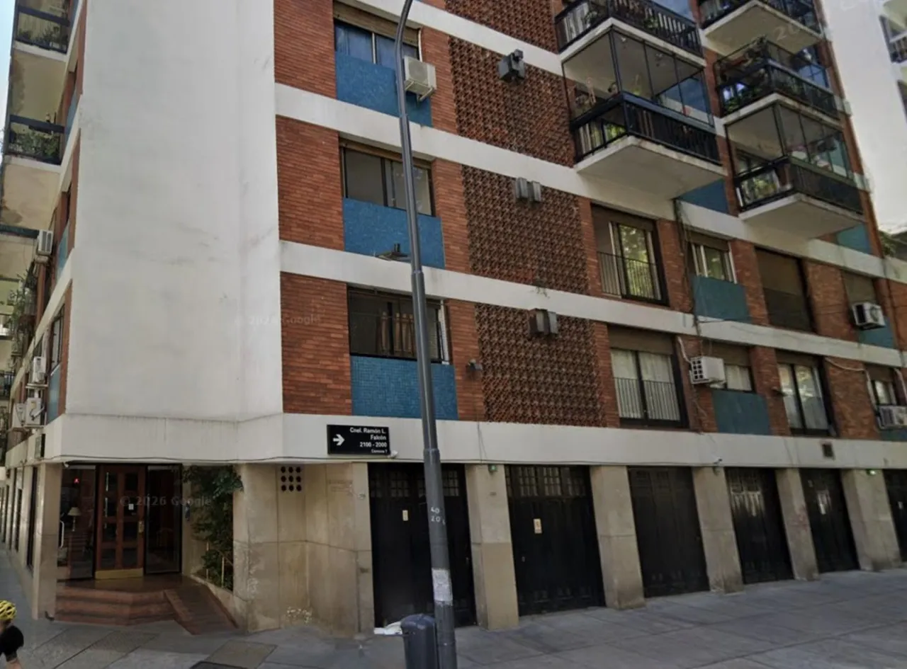 Departamento en RAMON FALCON 2000