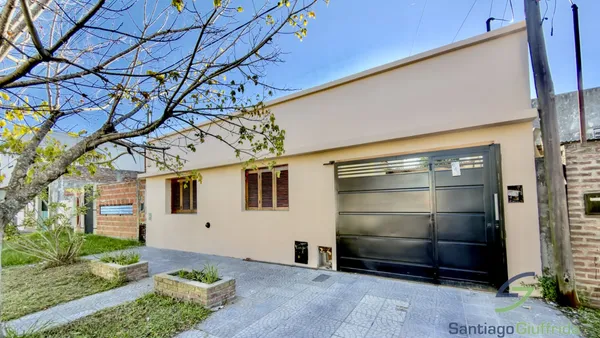 Casa en 517 e/ 1 y 2