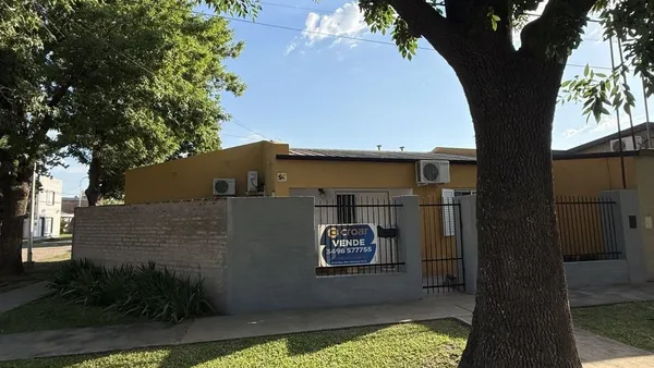 Casa en Lopez y Planes 2500