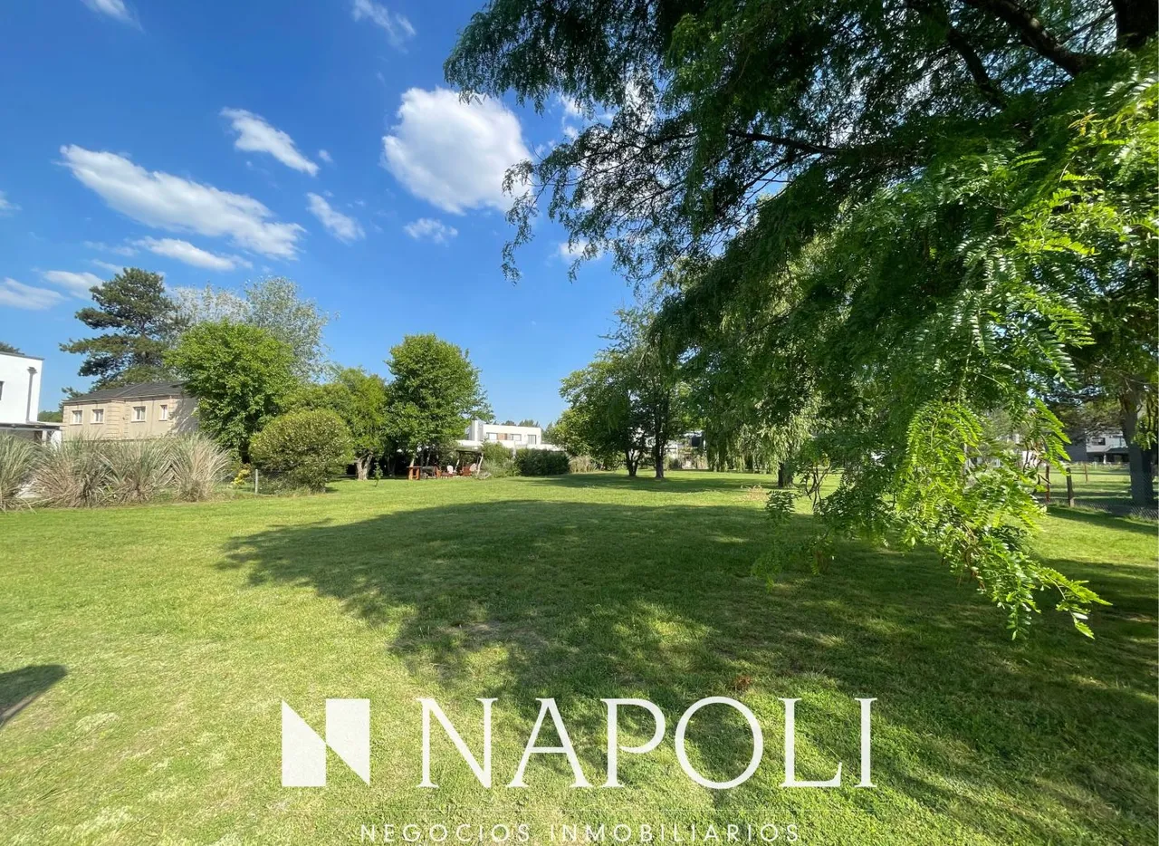 Lote en Los Robles 5900