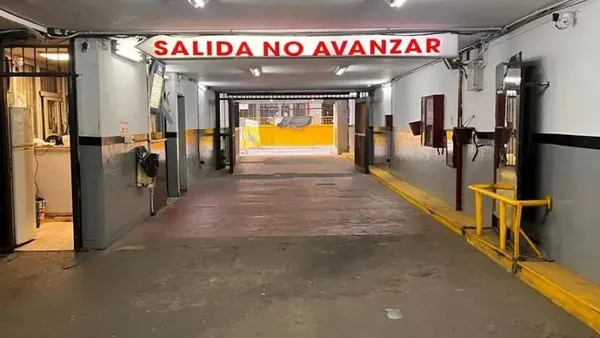 Cochera en Viamonte 700