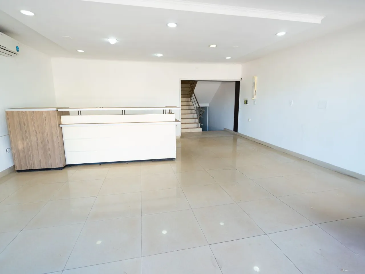 Local Comercial en lopez torres 3300