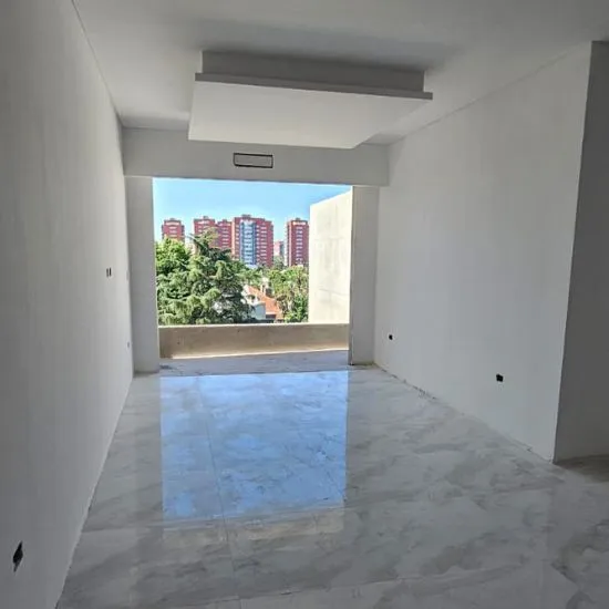 Departamento en AV VELEZ SARSFIE 900
