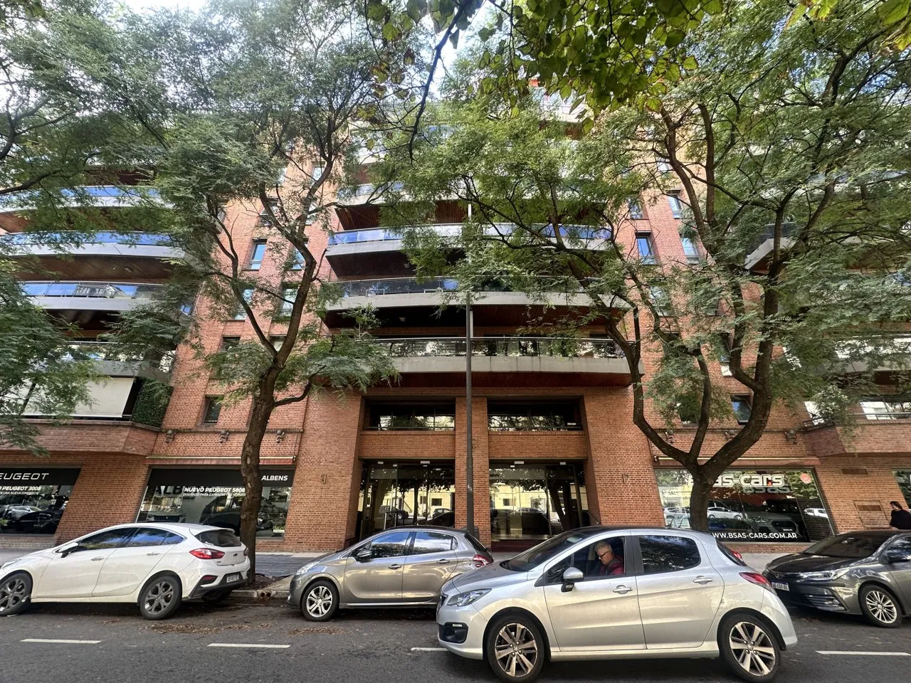 Departamento en AV JUANA MANSO 1300