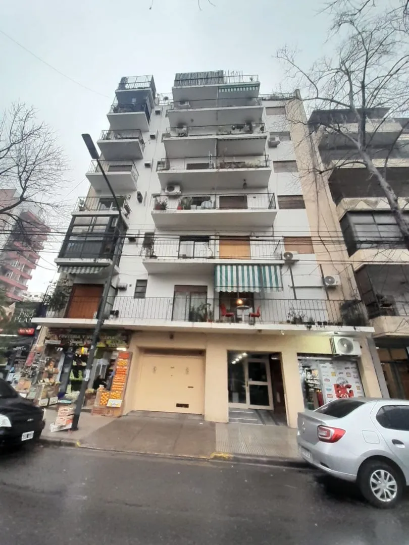 Departamento en MOLDES 2400