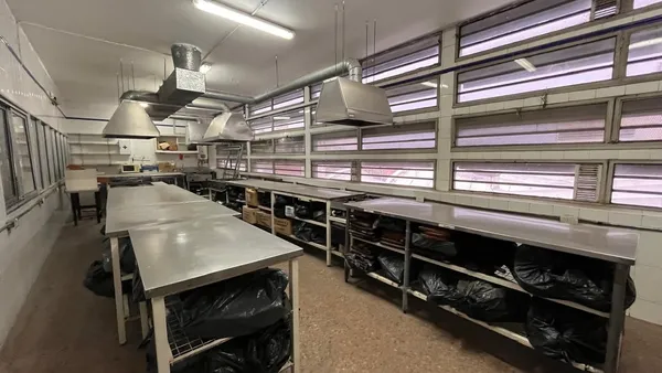 Local Comercial en Av Rivadavia 11400