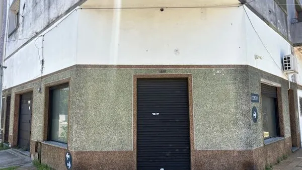 Local Comercial en Llorente 200