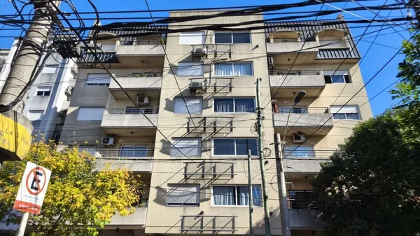 Departamento en COLON 300