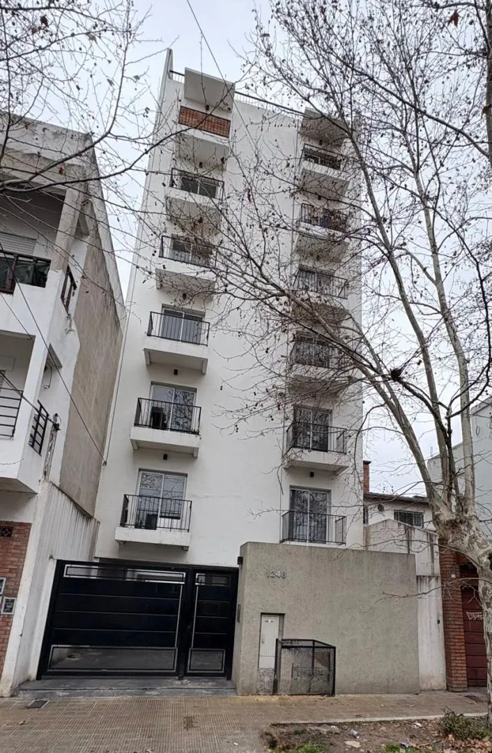 Departamento en Estrada 1200