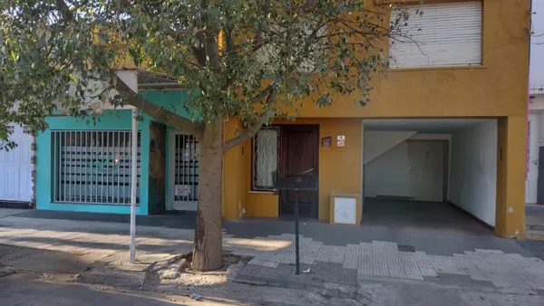 Casa en 12 DE OCTUBRE 200