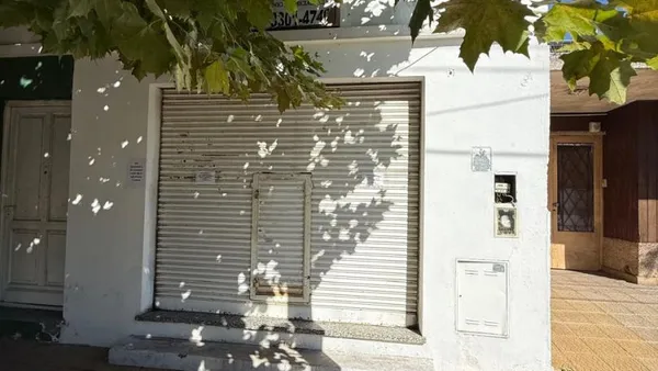 Local Comercial en AV. GRAL. LAMADR 1200
