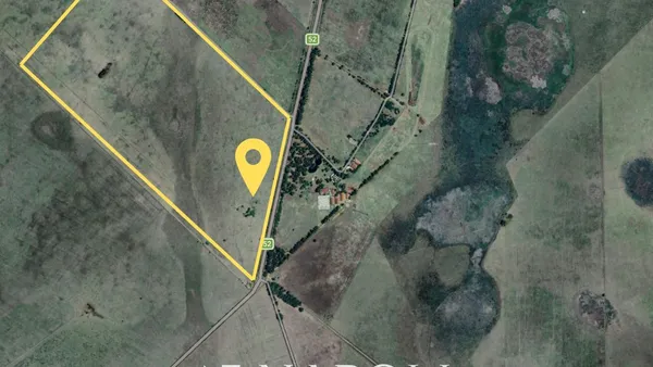 Campo en Ruta 52 km 17
