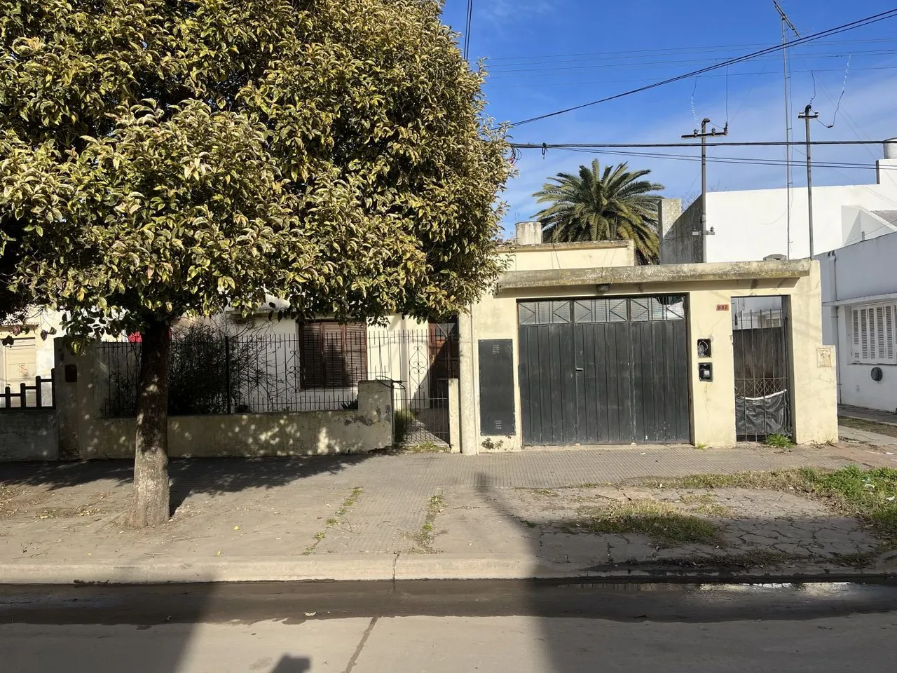 Casa en 11 entre 24 y 26