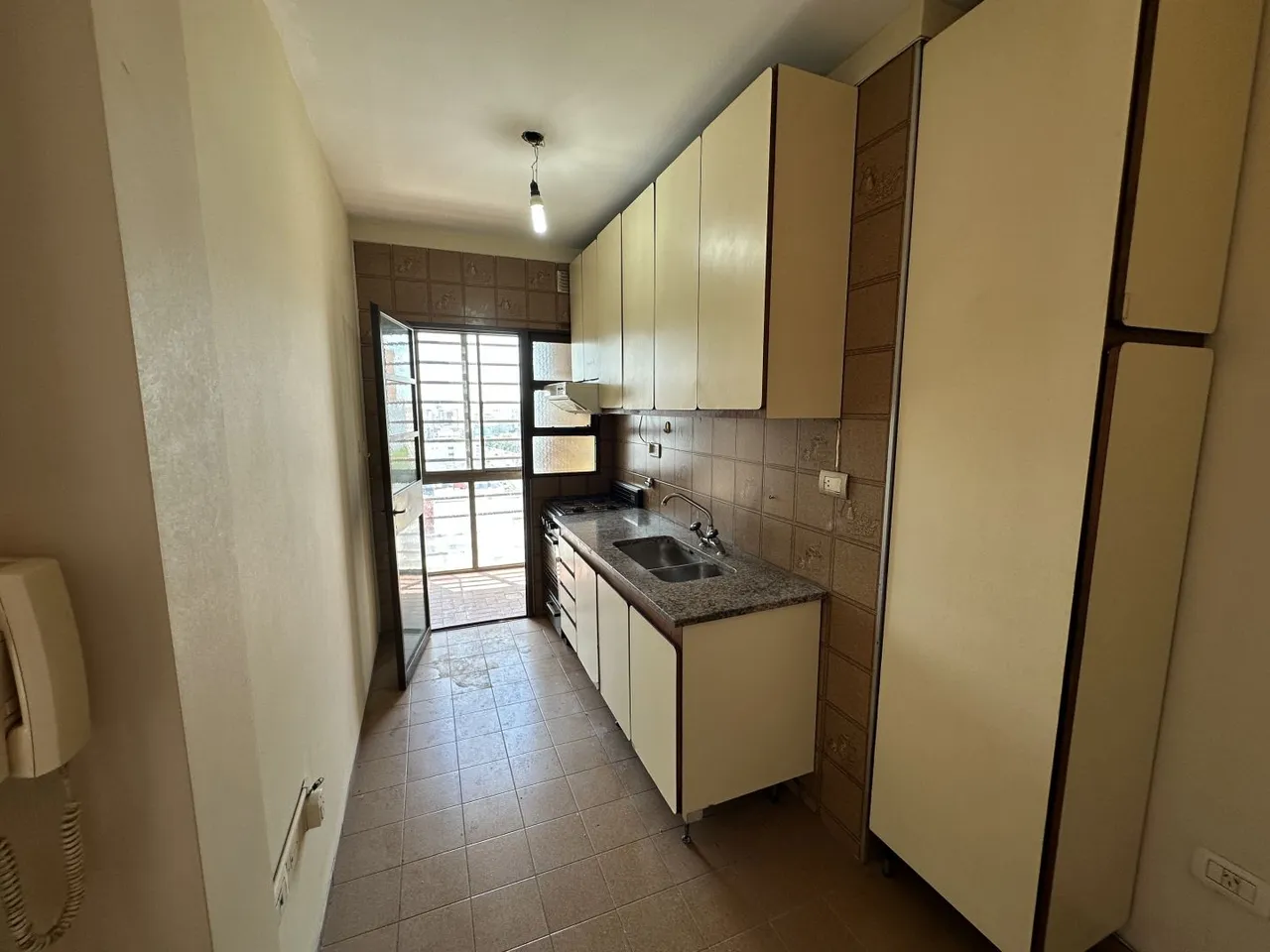 Departamento en Hipolito Yrigoye 4800