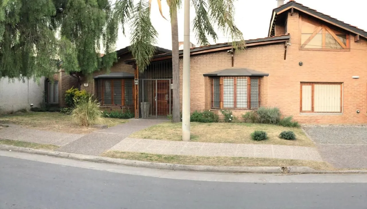 Casa en Fernando Braun 6000