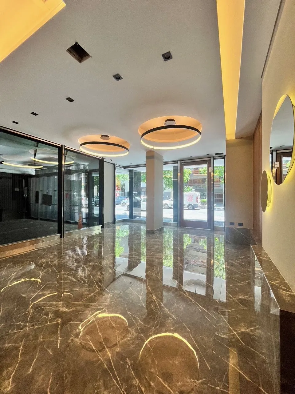 Departamento en Av. Juan Bautist 2400