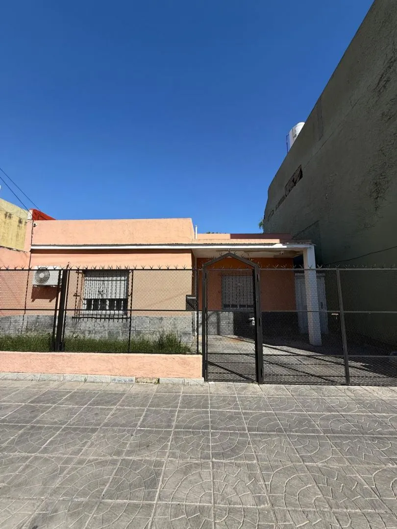 Casa en CABRAL, SARGENTO 2700