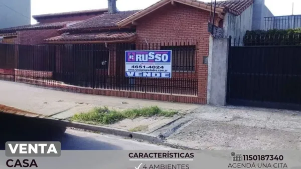 Casa en FITZ ROY 5200