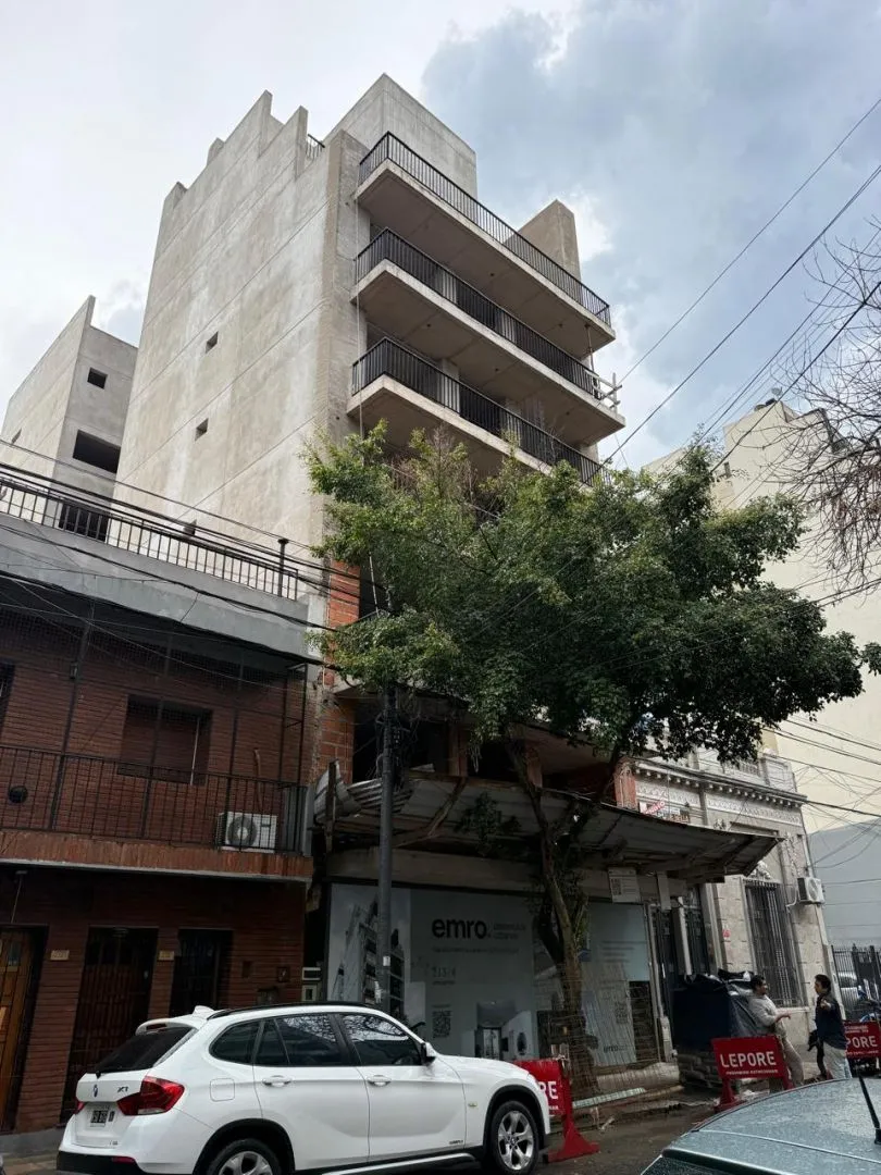 Departamento en Jose Marmol 200