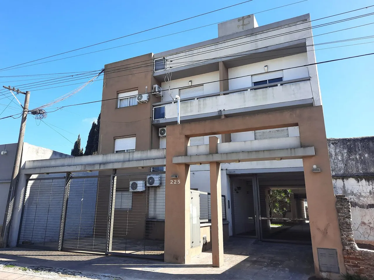 Departamento en PRINGLES 200