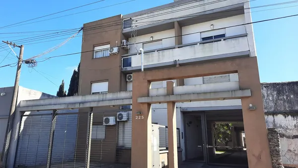 Departamento en PRINGLES 200