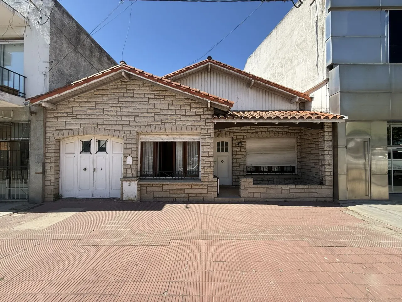 Casa en Av Kelly 800