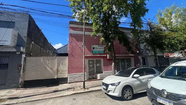 Galpon en RIVADAVIA 1100