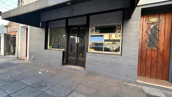 Local Comercial en Pres. Hipolito Y 1400