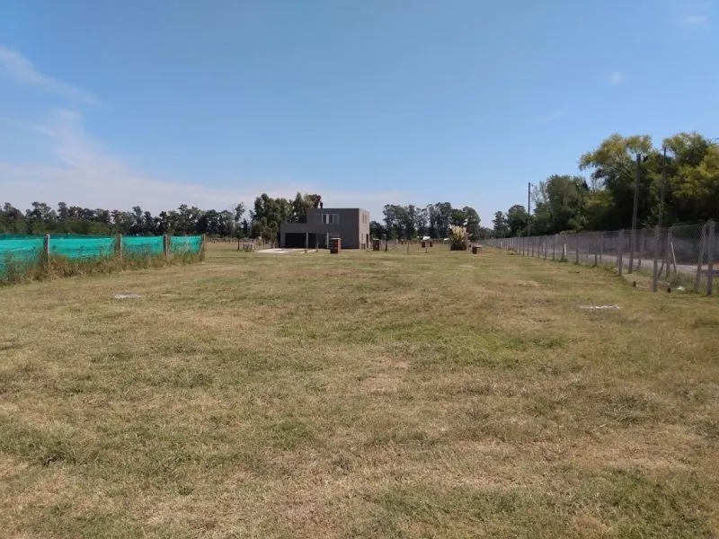 Lote en mariano acosta 3000