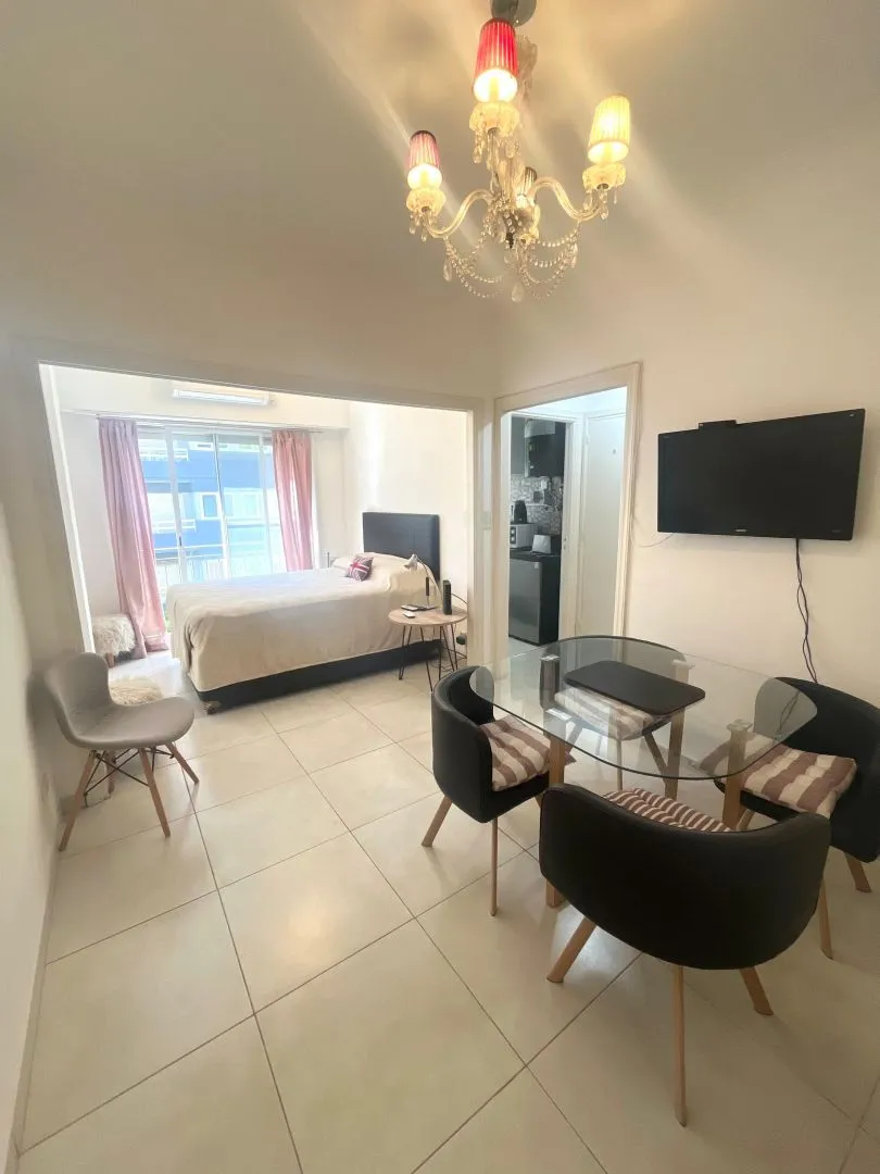 Departamento en ALMIRANTE BROWN 1800