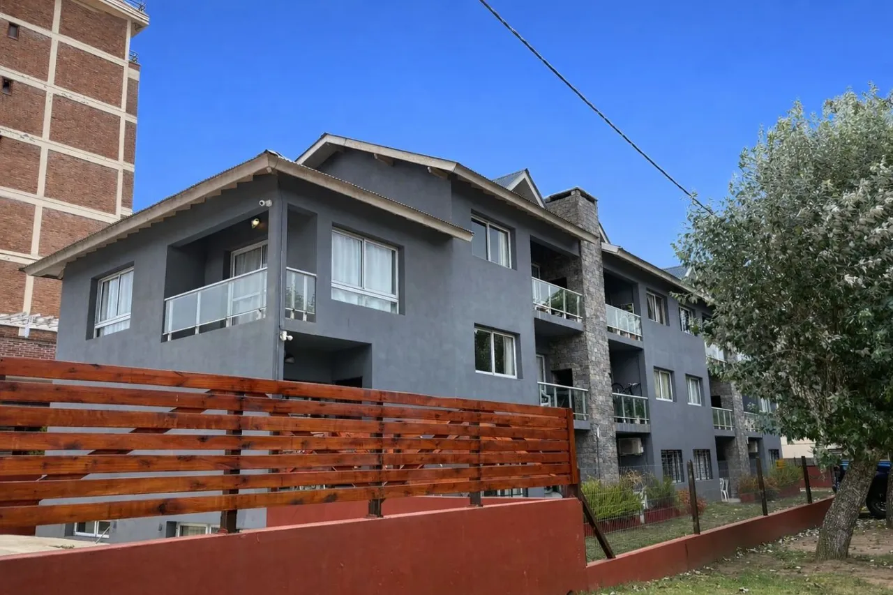 Departamento en Cornalitos 1200