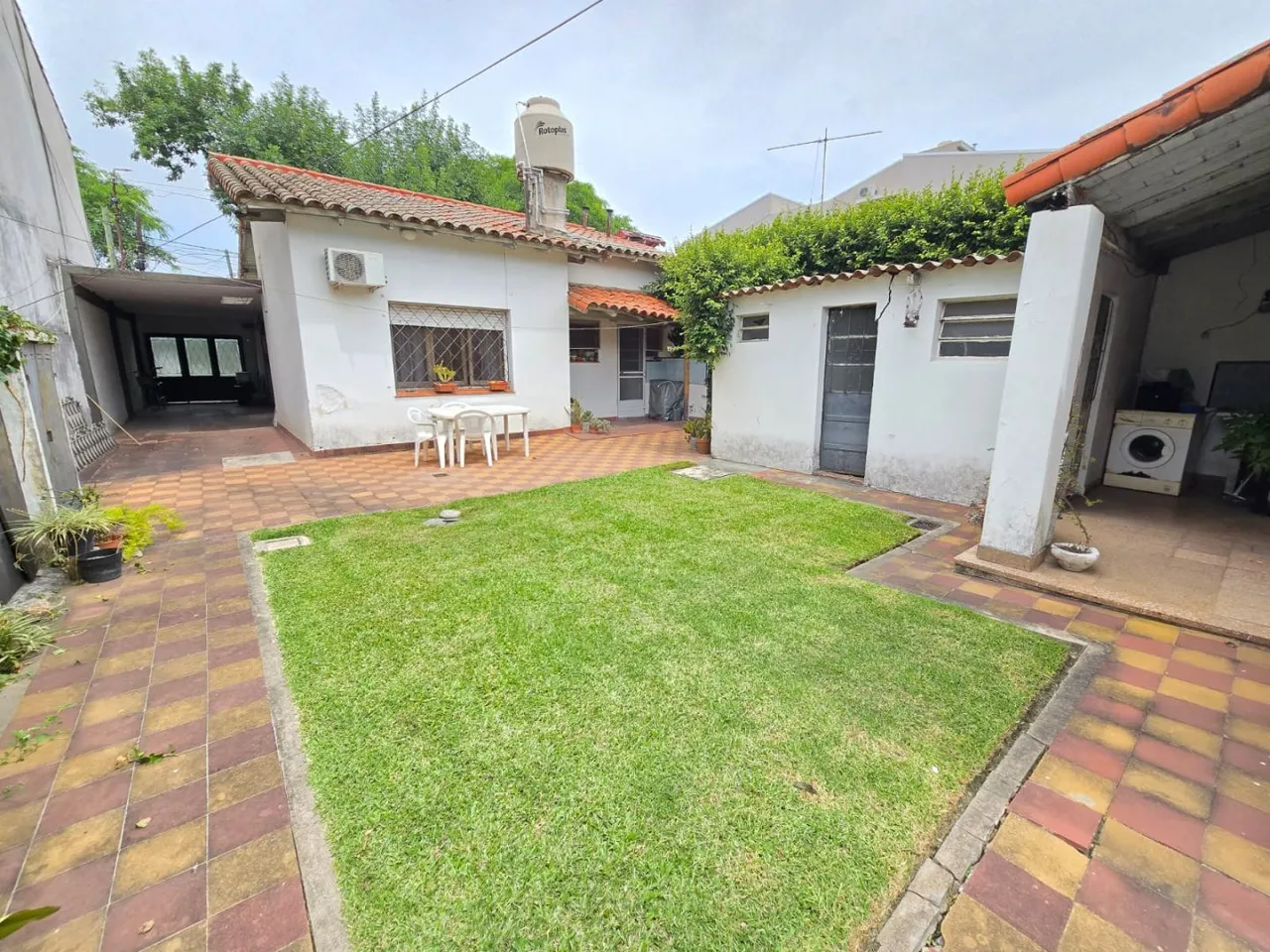 Casa en NEWBERY Y ROMERO 2100