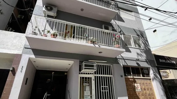 Departamento en ROSALES 200