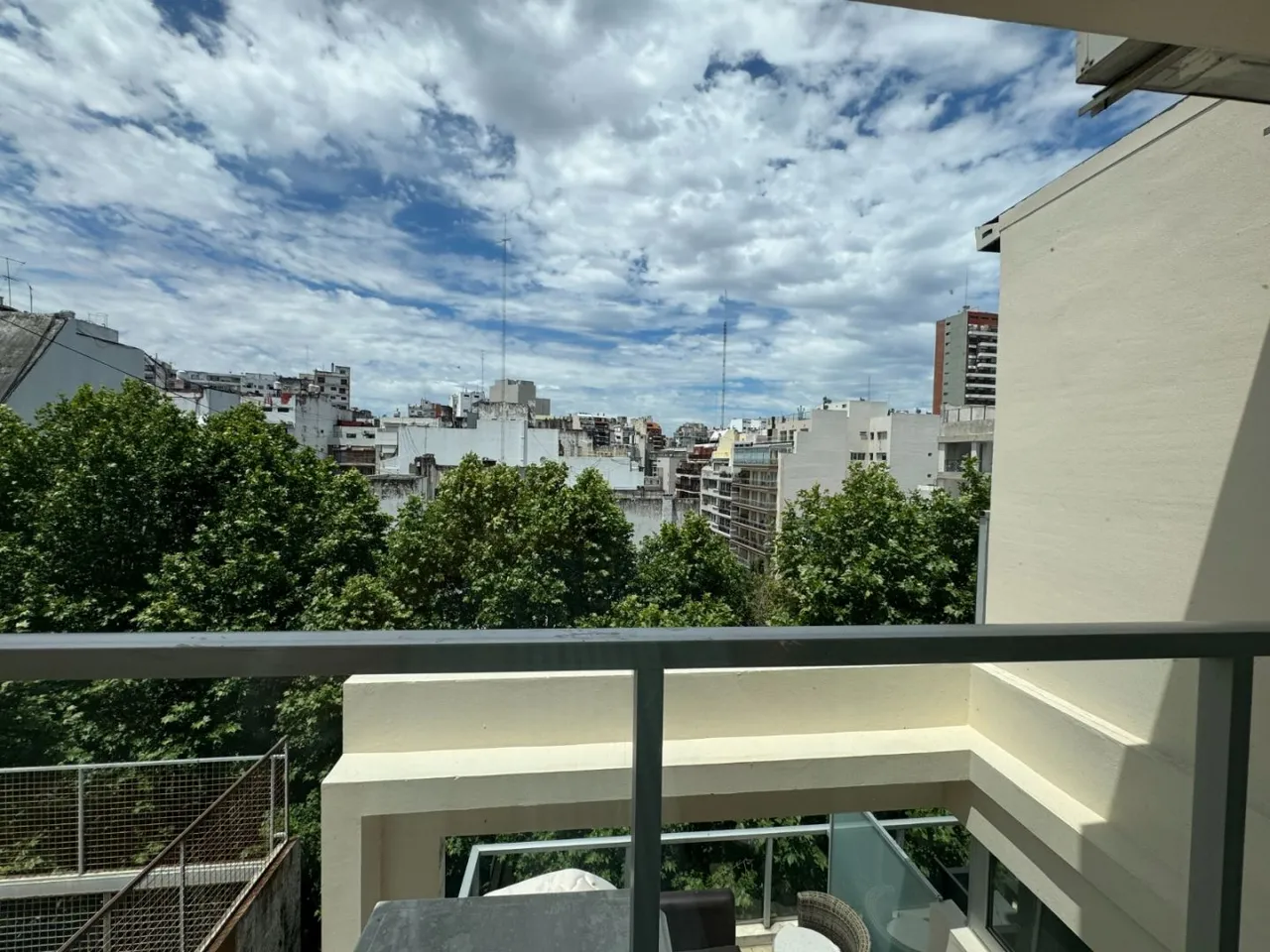 Departamento en Laprida 1700