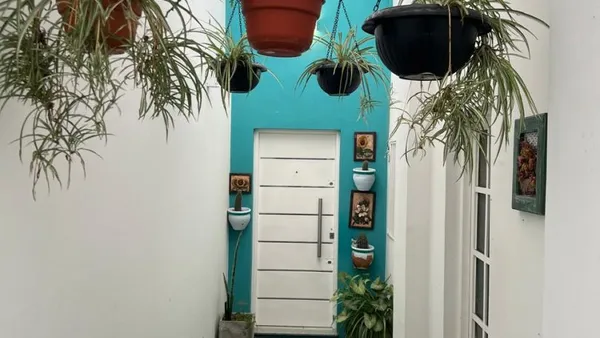 Casa en ALMIRANTE BROWN 2400