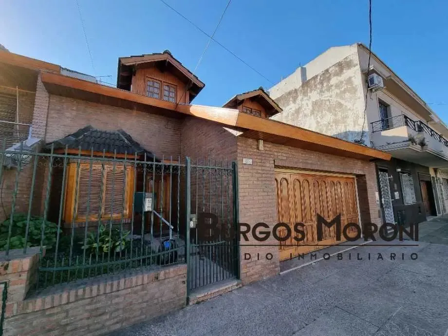 Casa en caseros 500