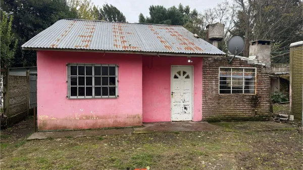 Casa en Los Gladiolos 1700