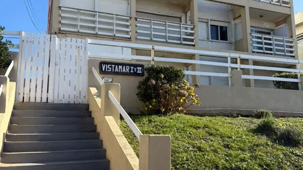Departamento en AV. COSTANERA 1100