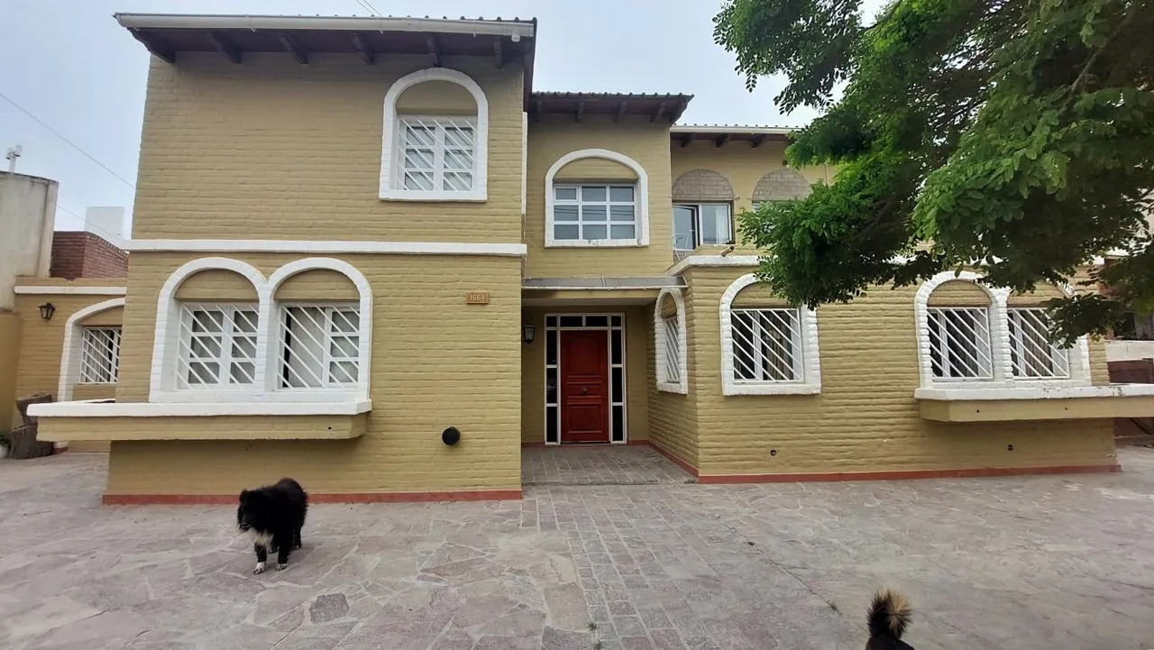 Casa en PERITO MORENO 1600