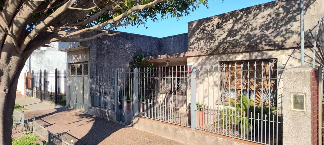 Casa en AV AMOEDO 3700