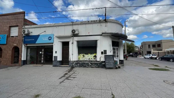 Local Comercial en Del Valle esquin
