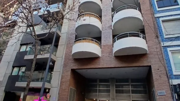 Oficina en MONTEVIDEO 900
